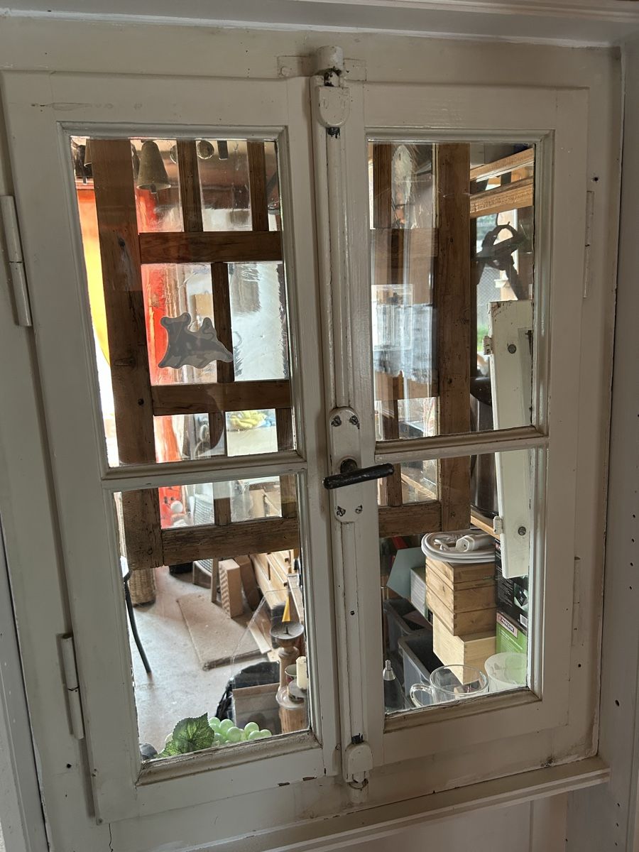 Finestre: Ein Vier Fenster mit Rahmen – Usato da Gwatt (Thun) venduto da ate_6ng8 3