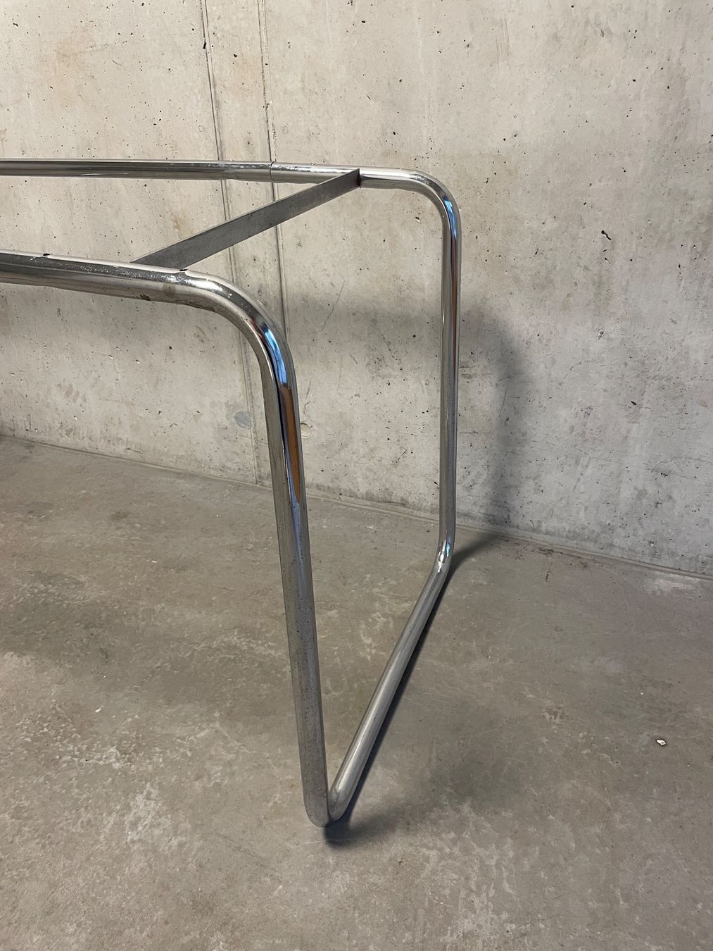 Altri mobili: Tischgestell Chromstahl ähnlich Marcel Breuer – Usato da Zürich venduto da starch.studio 3