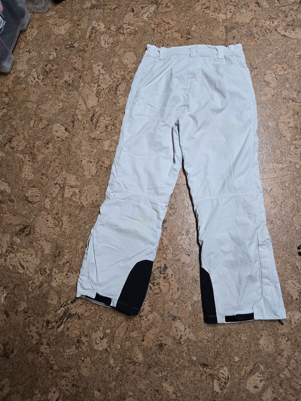 Killtec Hosen: Killtec Skihose weiss Grösse 40 gebrauchter Zustand – Gebraucht aus Uttigen von Lami0608 1