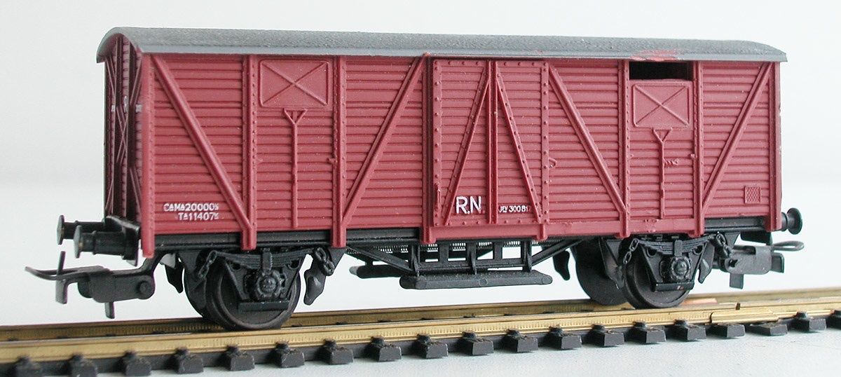 Modelleisenbahnen: Electrotren gedeckter Güterwagen der RN Spur H0 – Gebraucht aus Oberwil BL von Klang