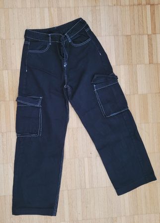 19. Pantalon cargo ample noir - Taille 34