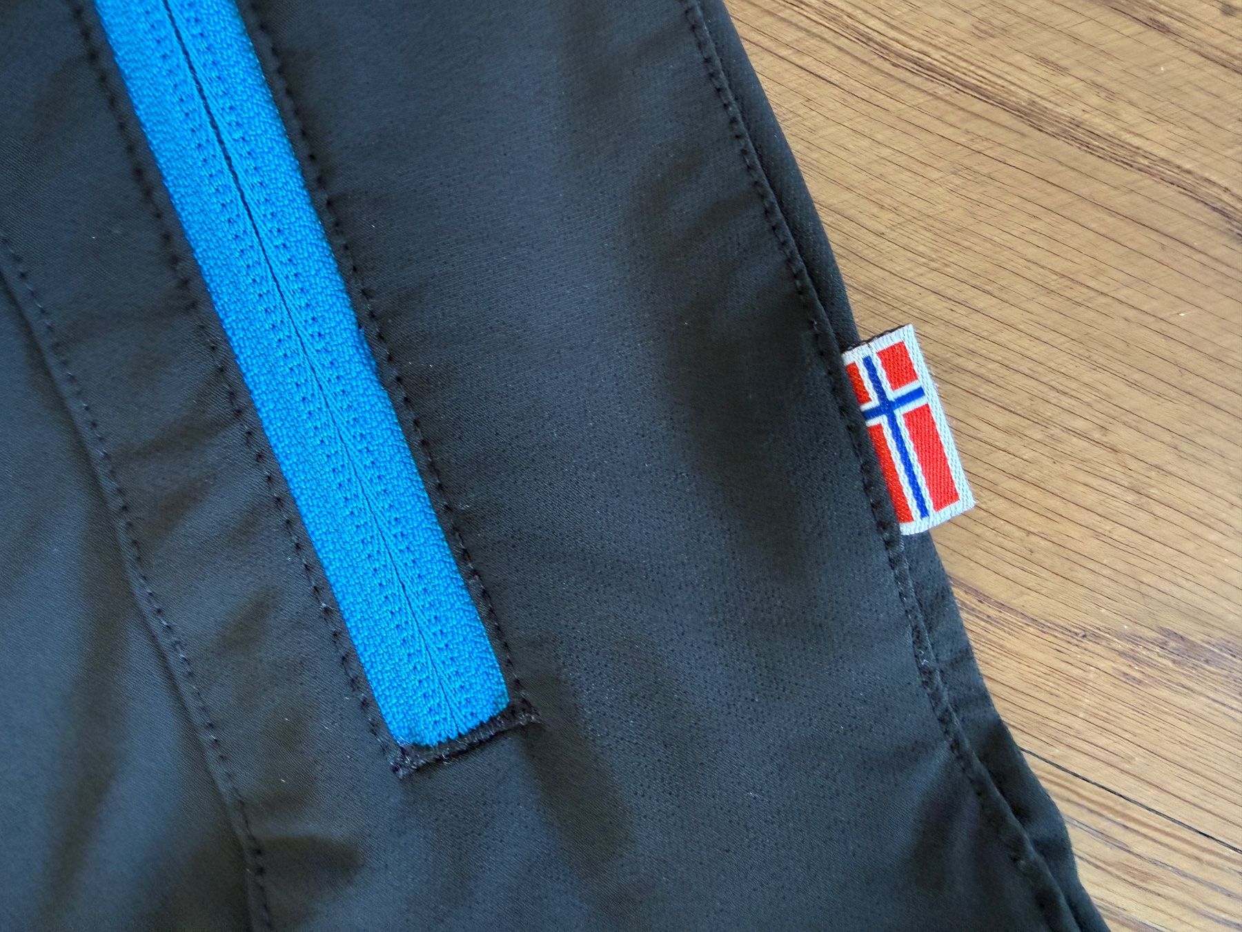 Trollkids Pantaloni: Trollkids Soft Shell Hose  Softshell 152 Lysefjord Pants – Usato da Ennetbaden venduto da mapa05 2