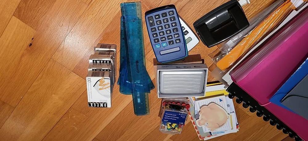 Carta: Büromaterial – Usato da Neuenhof venduto da Flohmi69