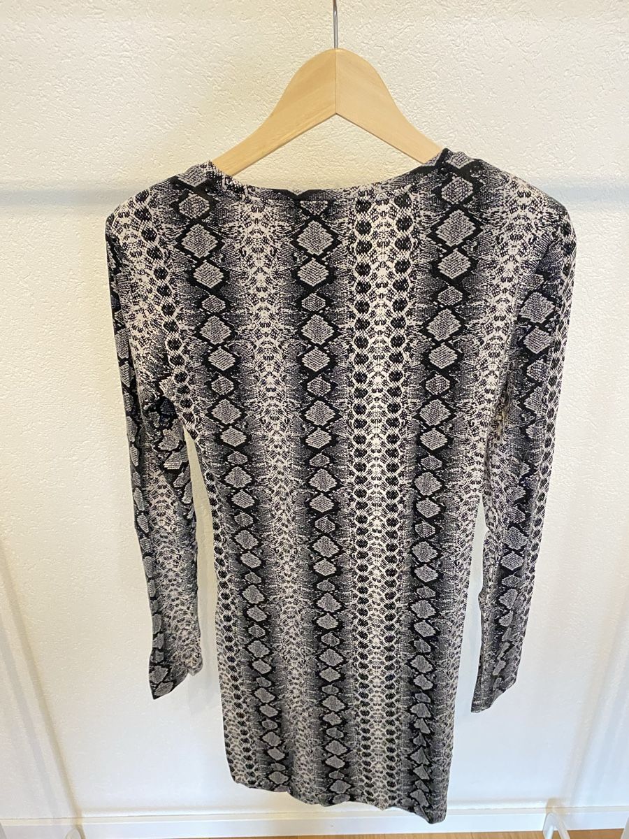 H&M Vestiti: Kleid von H&M, Grösse S – Nuovo (secondo la descrizione) da Wetzikon ZH venduto da purple_44 1