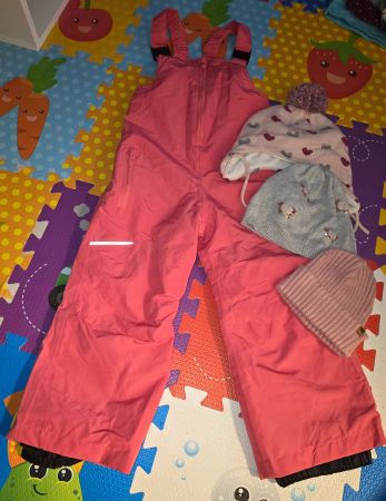 Schneehose Mädchen Pink Grösse 98/104 inkl. Mützen