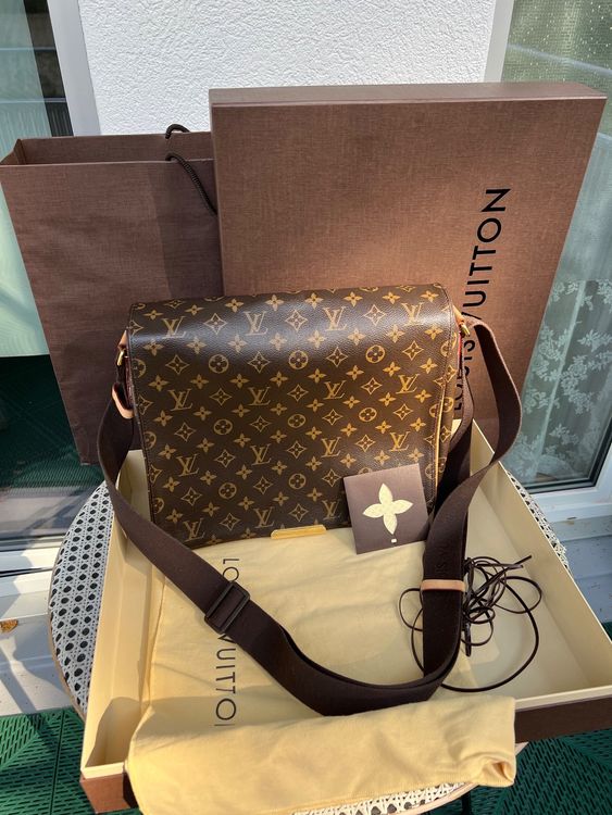 Louis Vuitton Messenger Valmy Monogram Mm Brown