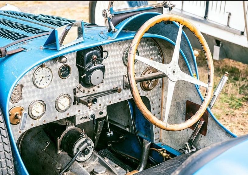 Jaeger-Lecoultre Uhren: BUGATTI Montre Tableau de Bord Type 35 Mécanique JAEGER – Gebraucht aus Jussy von LUXURY.OUTLET 1