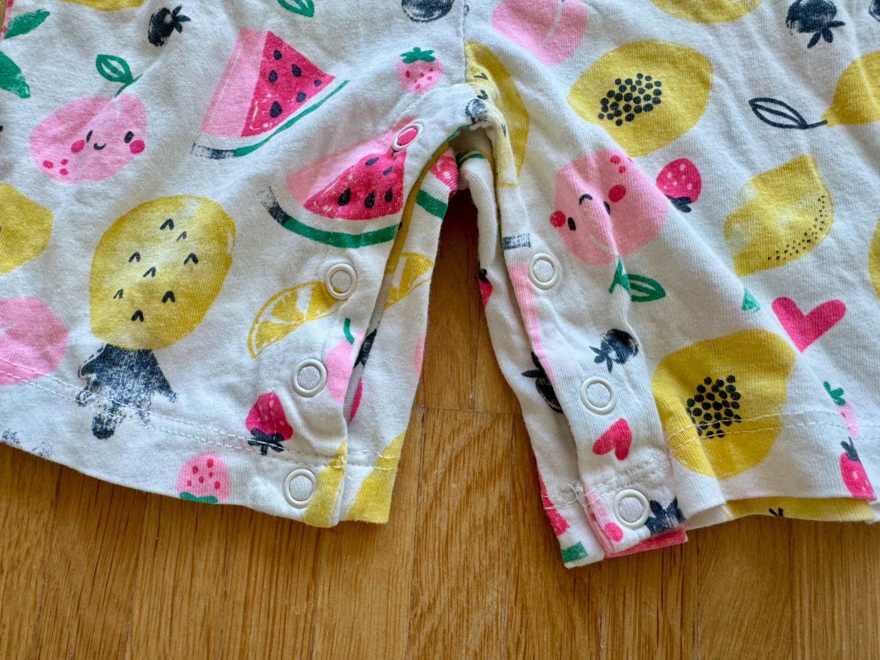 H&M Lotti & Set di vestiti: Mädchen Sommer Jumpsuits / Romper Set Gr. 80 (3 Stk.) – Usato da Glattpark(Opfikon) venduto da adr_m8nc 2