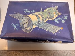 Maquette vaisseau spatial soyuz 1975