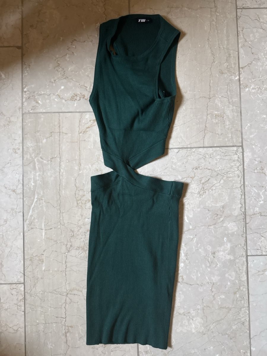 Tally Weijl Kleider: Dunkles Grünes Kleid – Neu und originalverpackt aus Zofingen von gabrielagc