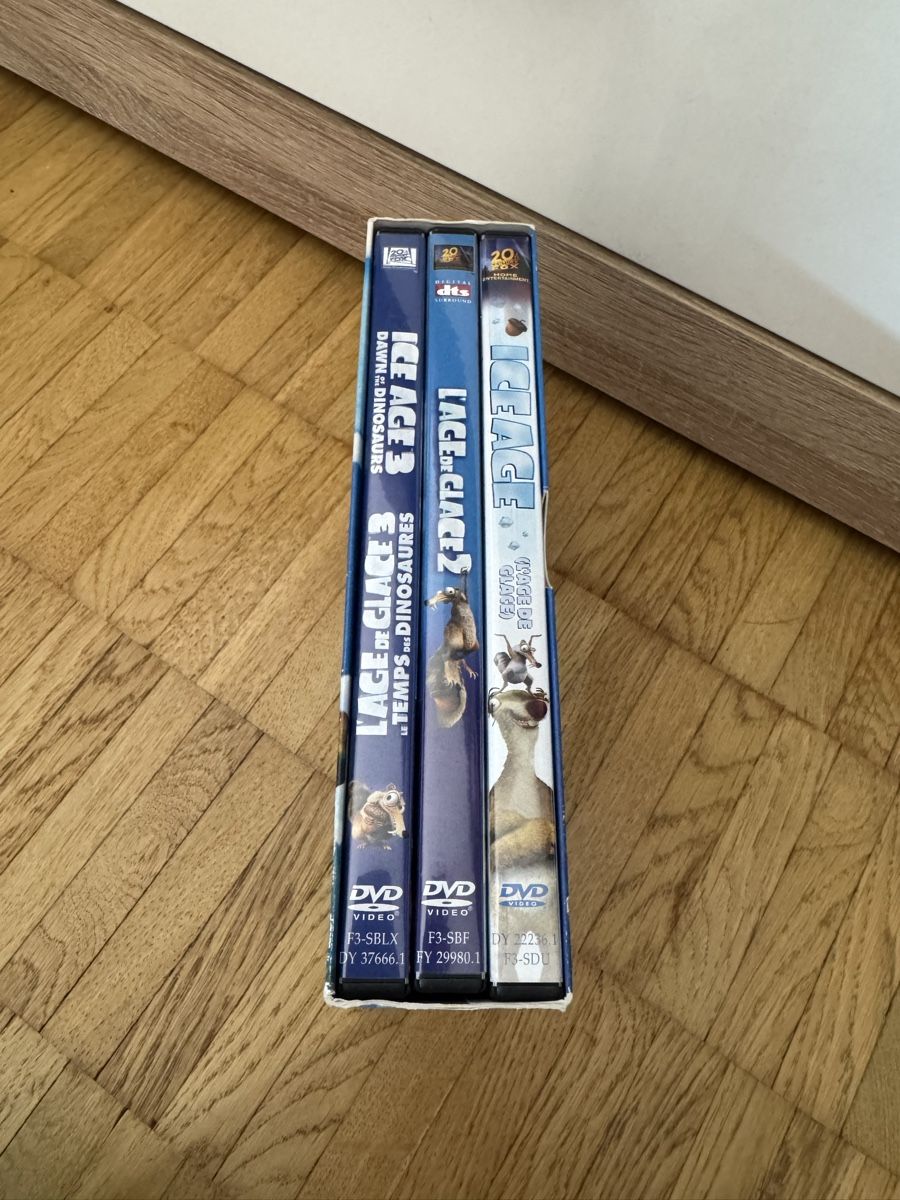 Tous les DVDs: Coffret âge de glace – D'occasion à Grand-Lancy par Didine015 2