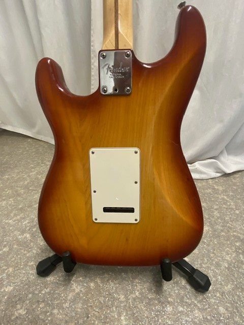 Strumenti musicali: Fender Stratocaster American Standard USA sunburst 2012 – Usato da Arlesheim venduto da rookie02 5