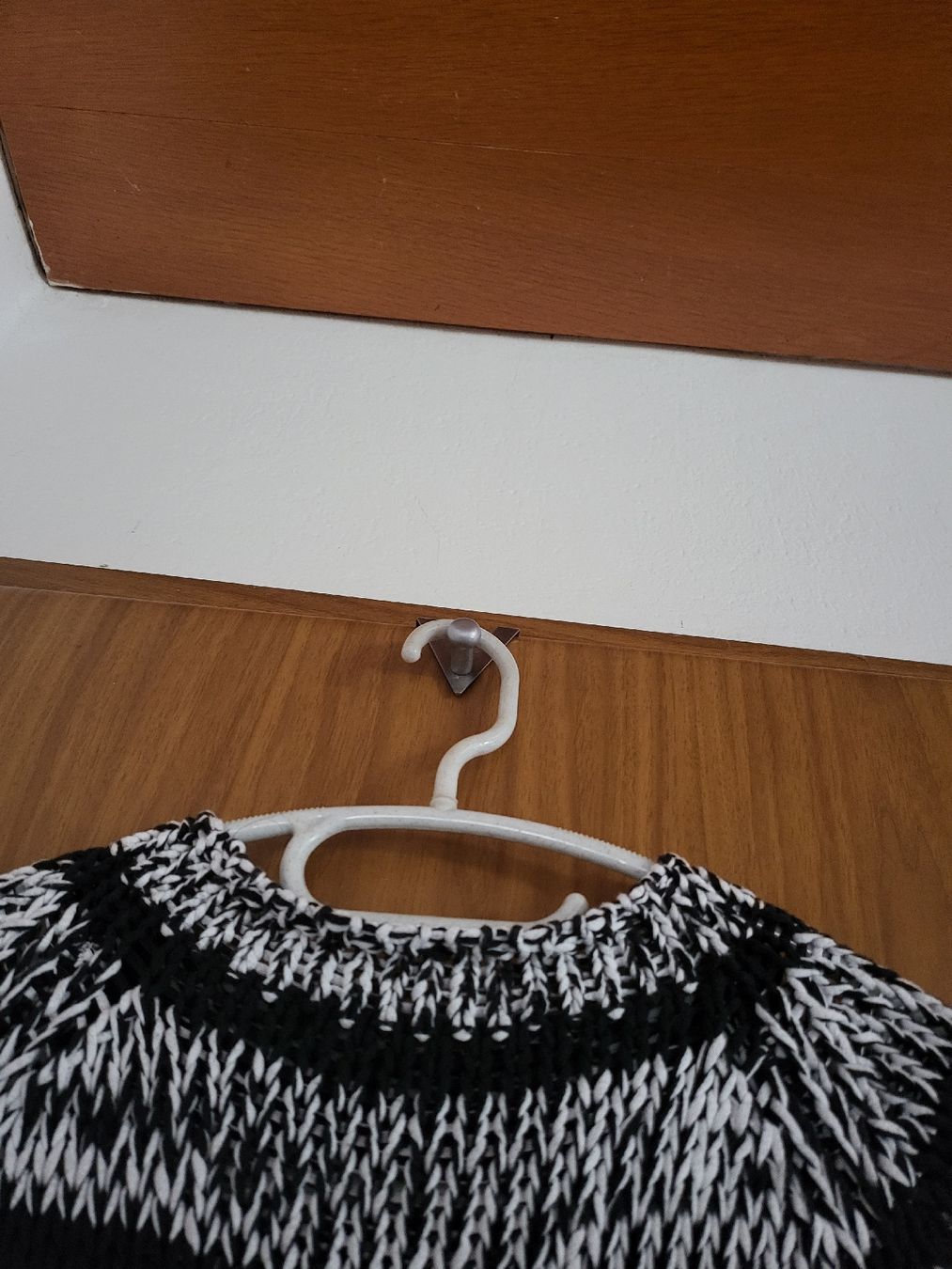 Luisa Cerano Maglioni & Felpe: Pull Luisa Cerano rayé noir/blanc, taille 38, coton – Usato da Niedergösgen venduto da Eva2410 2