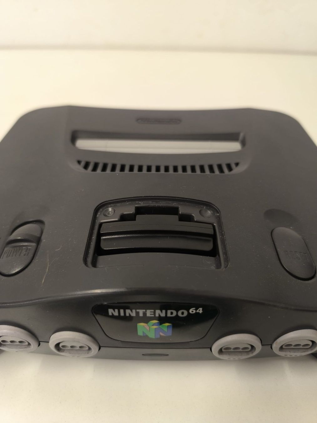 Nintendo Console: Nintendo 64 PAL testéé avec 2 manettes et Jeux – Usato da Conthey venduto da costafrederico 2