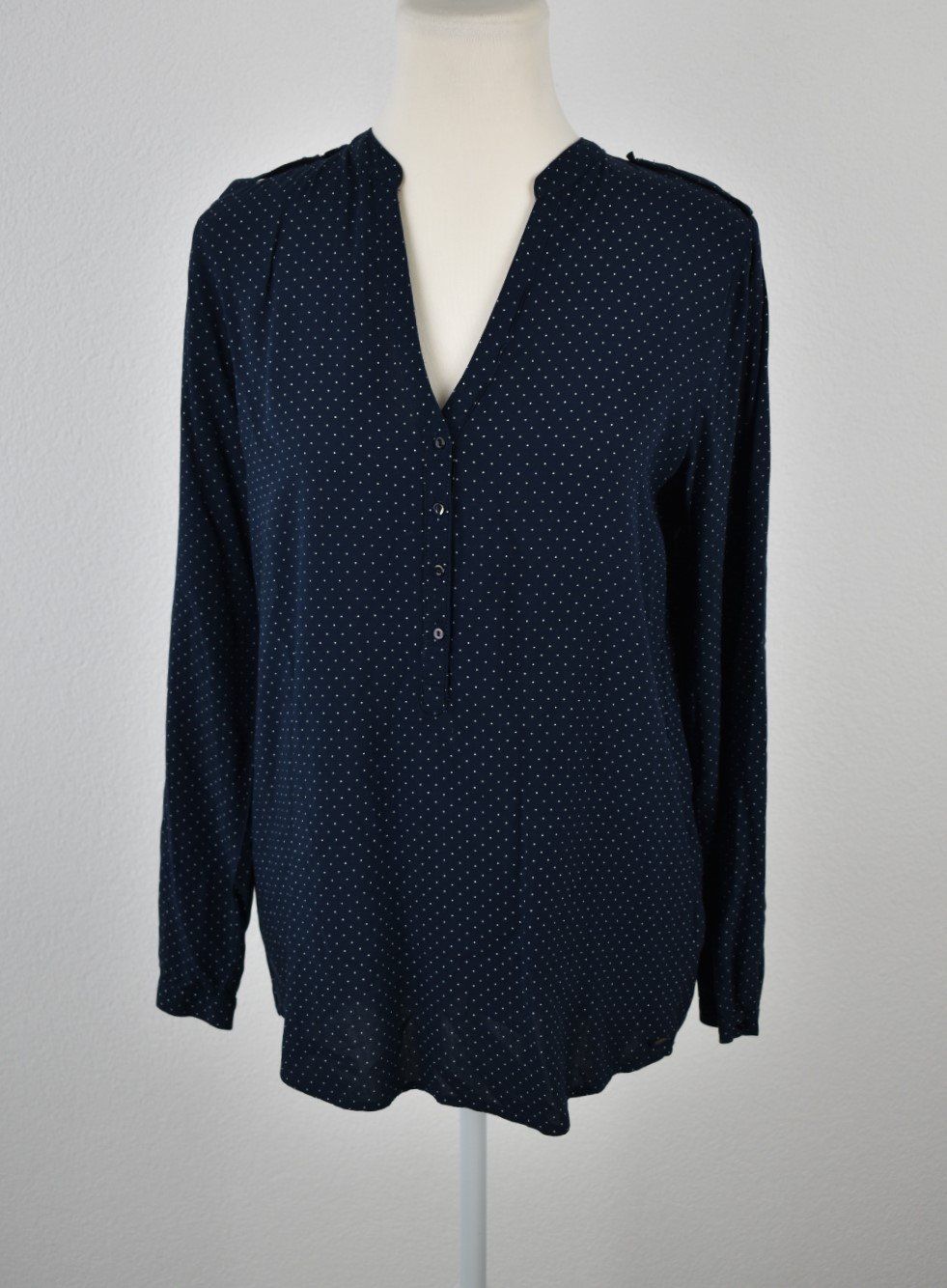 Esprit Blusen: Esprit Bluse Gr.34, 100% Viskose – Neu (gemäss Beschreibung) aus Nürensdorf von 2ND_STORY