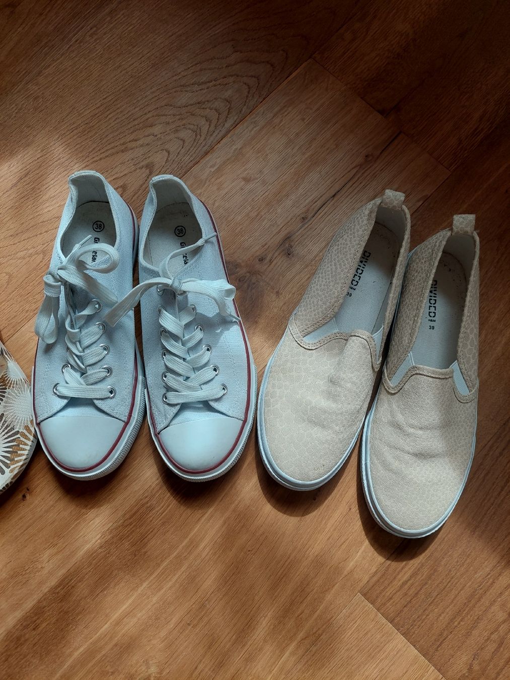 Scarpe da donna: Schuh Paket Damen, Gr. 38 – Usato da Schenkon venduto da rausausdemhaus 2