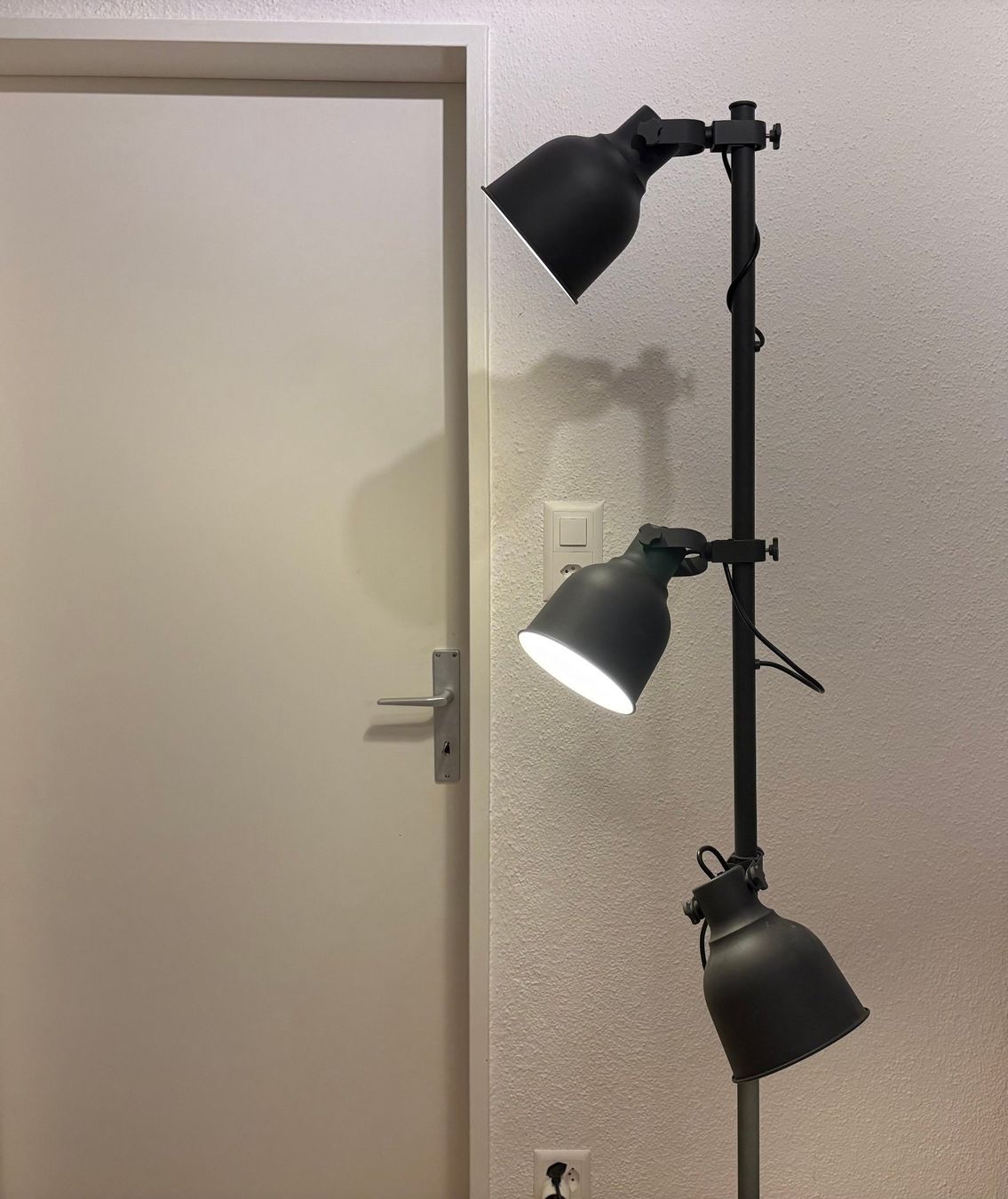 Ikea Lampade: IKEA HEKTAR Standleuchte – Usato da Zürich venduto da zanili