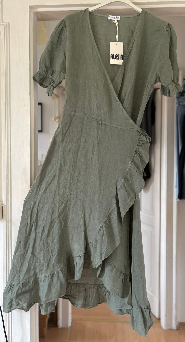 Robes: ROBE EN LIN! M – Neuf avec emballage d'origine à Locarno par NicoNion 5