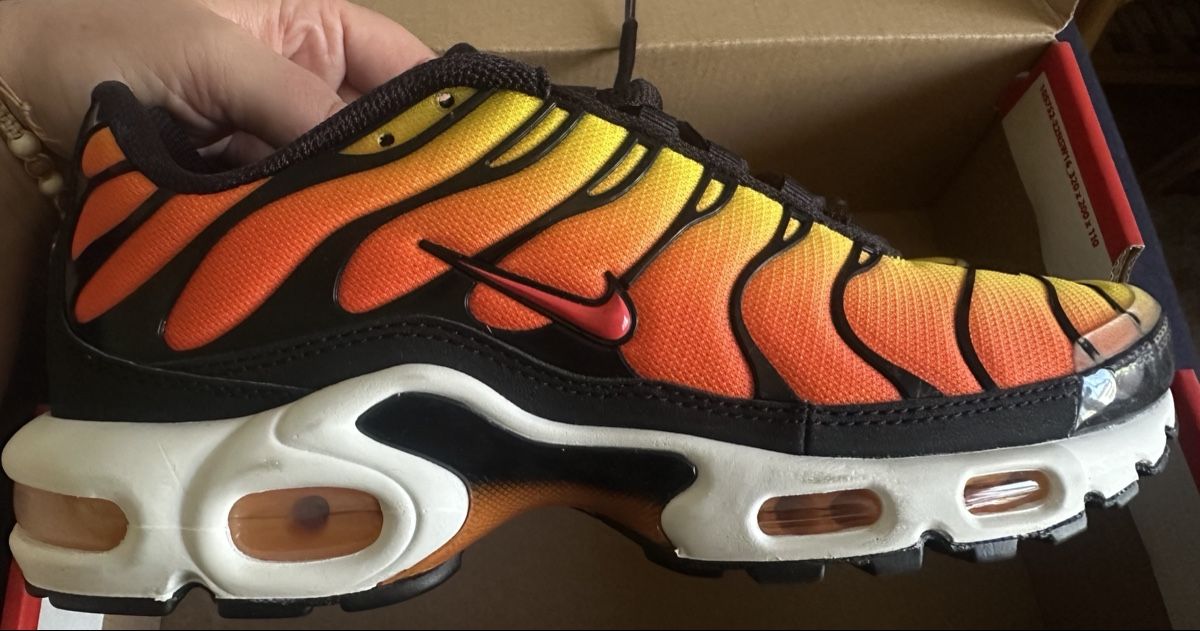 Nike Herrenschuhe: Nike Air Max Plus TN, Taille 40,5, Édition spéciale sunset – Neu und originalverpackt aus prilly von esm_w9mz