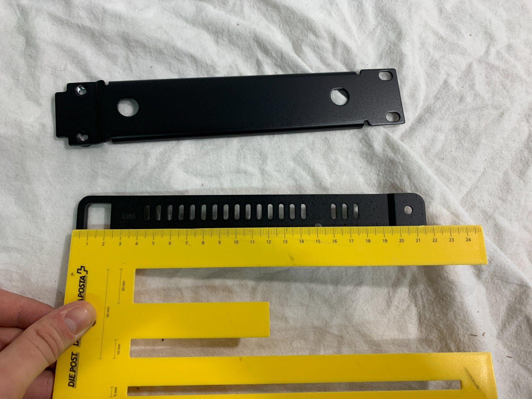 Altri accessori: Rack Montagehalterung Set (C282) – Nuovo (secondo la descrizione) da Däniken SO venduto da Profog1 2
