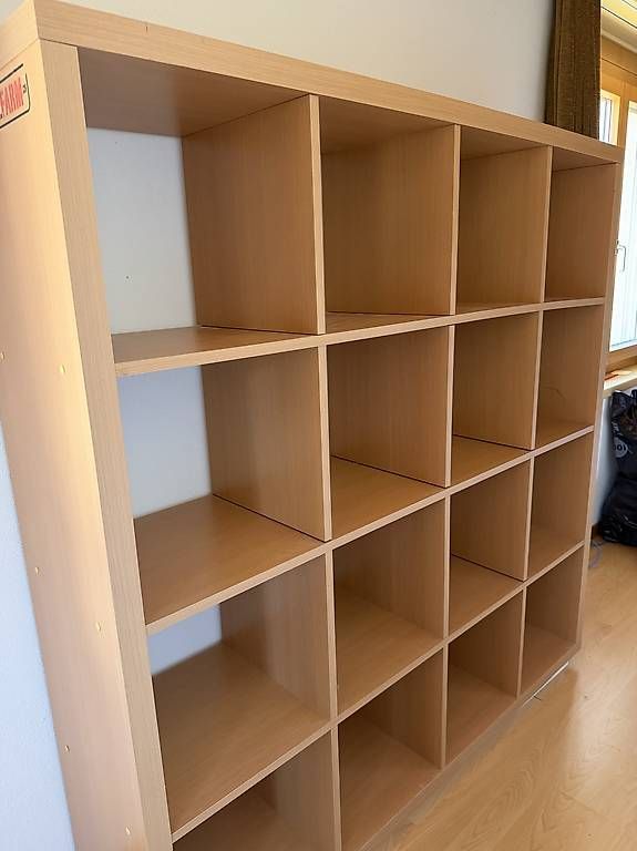 Étagères: Ikea Regal Kallax Holz – D'occasion à Besenbüren par hue_j8dq