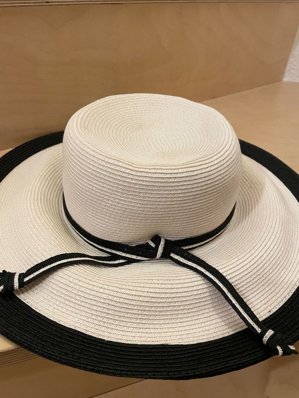 Globus Hüte, Mützen & Caps: Sommerhut Globus, neuwertig, elegant – Gebraucht aus Uster von jelk