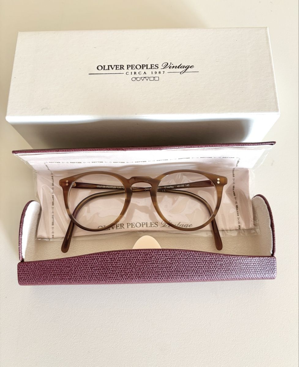 Lunettes & Verres: Lunettes Oliver Peoples – Neuf avec emballage d'origine à Lausanne par Aylinou 1