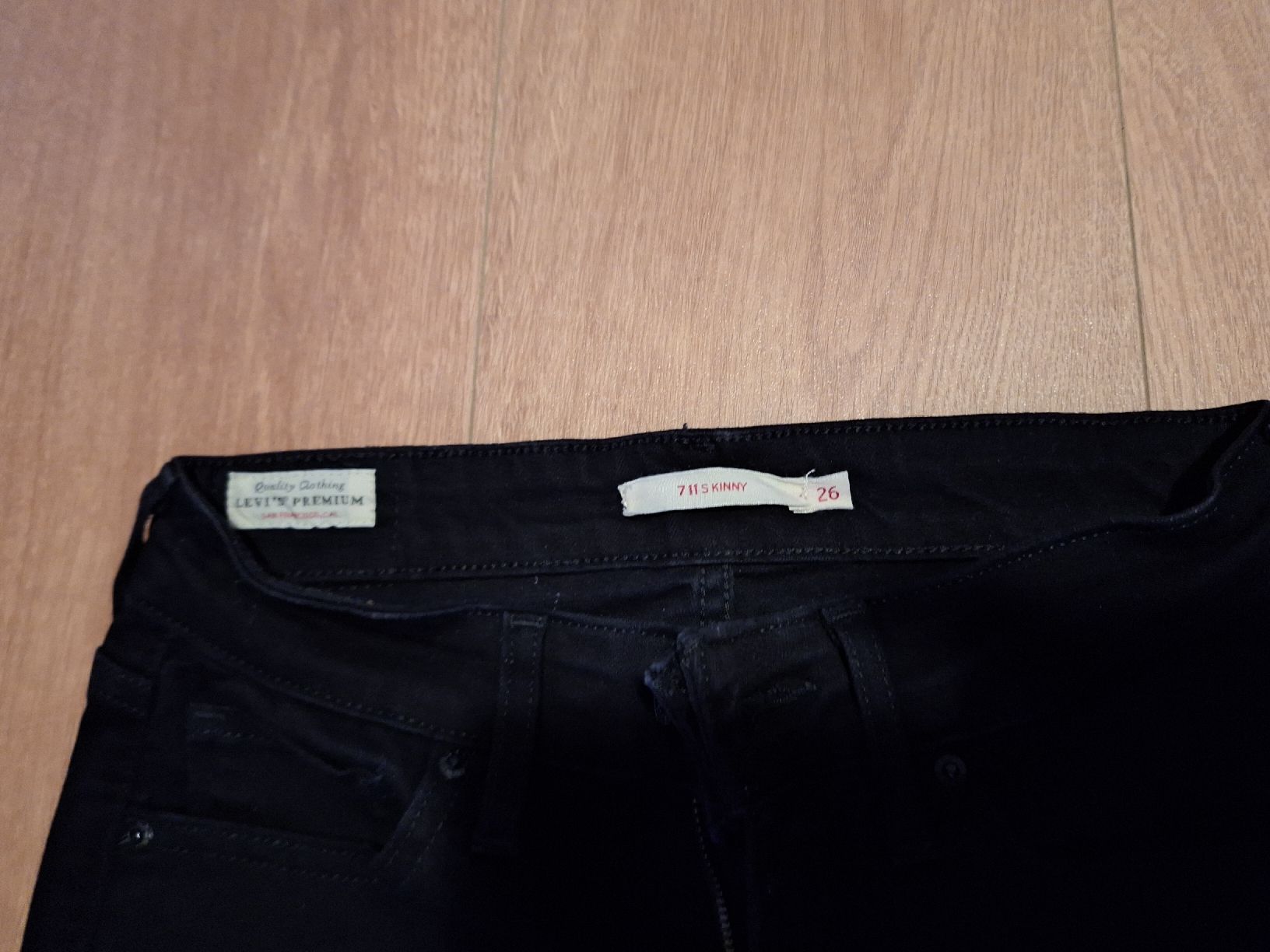Jeans: Levi's 711 Jeans – Usato da Wohlen AG venduto da Porma 2