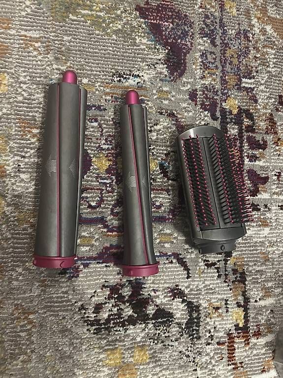 Altro per la cura dei capelli: Dyson Aufsätze Preis pro Sück – Usato da Pratteln venduto da Luxus.Fee
