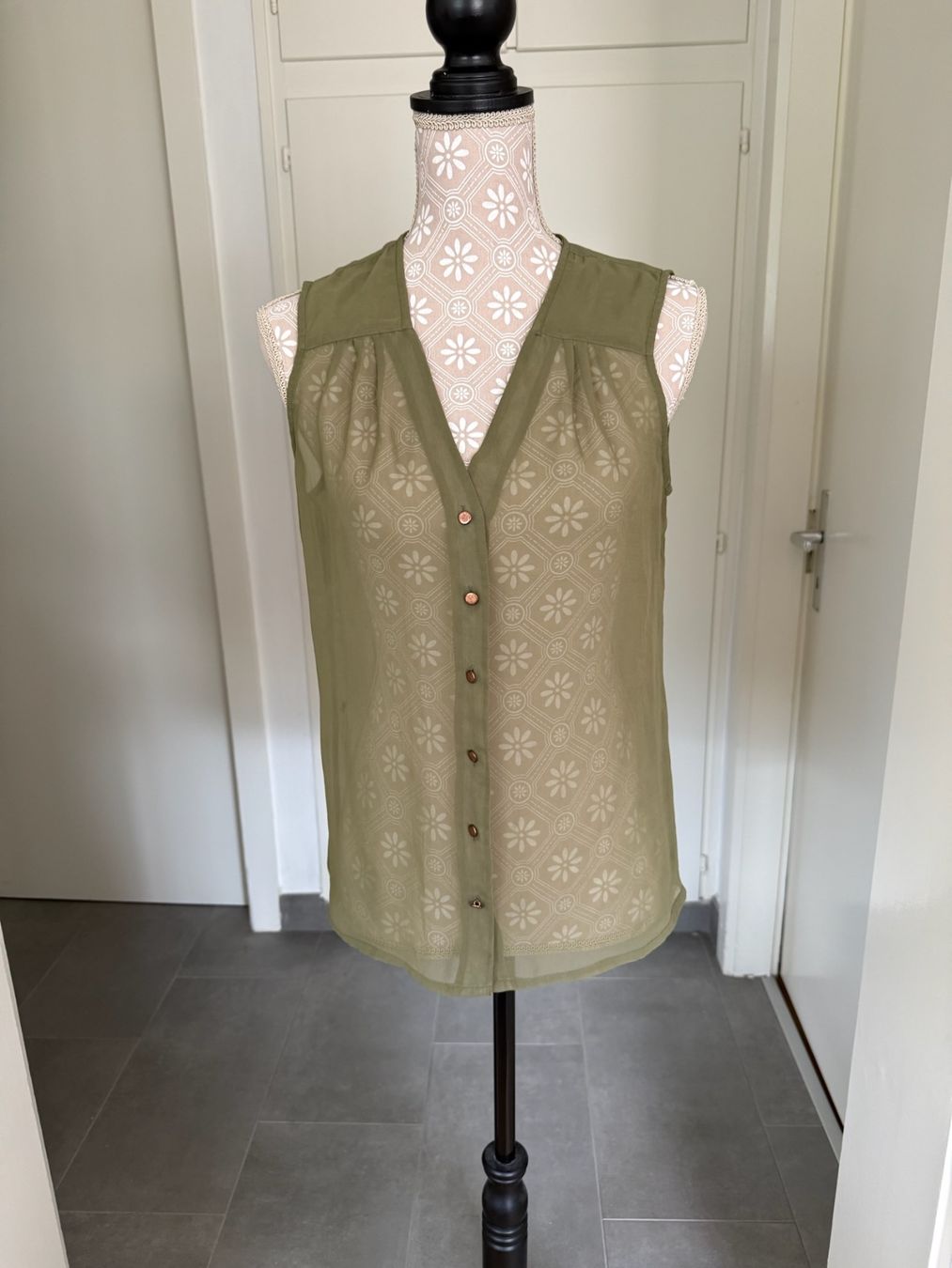 Tops: Top - S – D'occasion à Sion par accroshoes