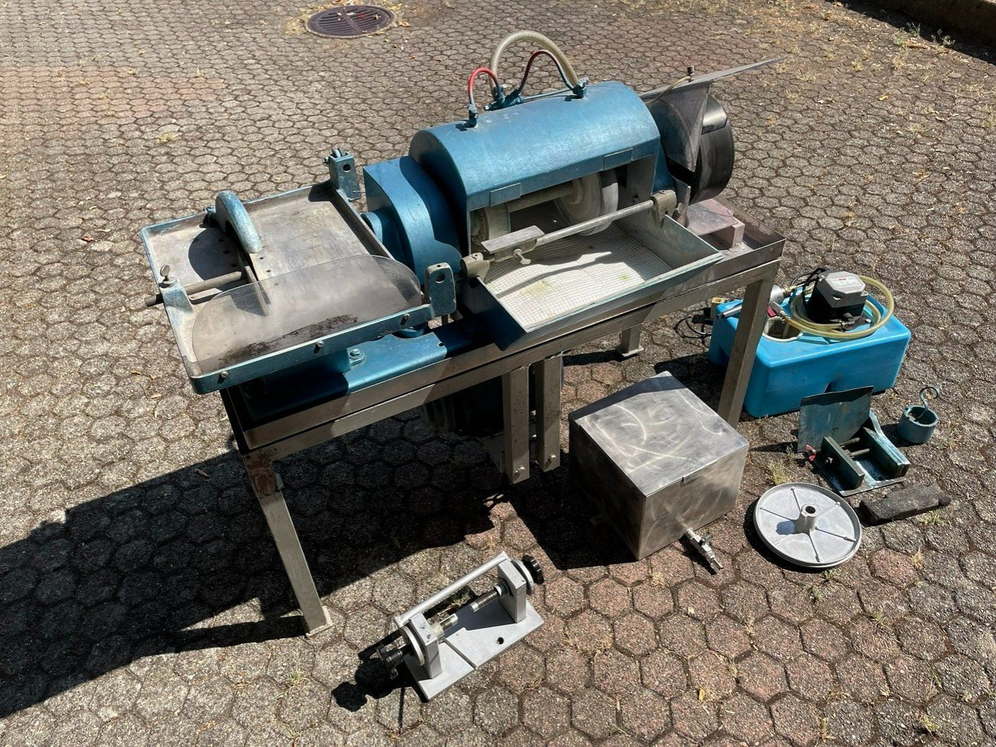 Aiguiseuses & polisseuses: Steinschleifmaschine – D'occasion à Eglisau par Reto050970 1