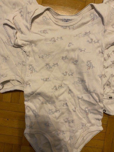 Lotti & Set di vestiti: Kleiderpaket Bodys Grösse 86 – Usato da Emmen venduto da Aribini 3