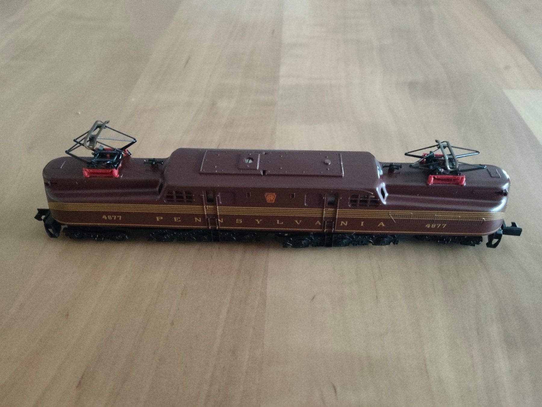 Arnold Modellini di ferrovie: Arnold 5106 PRR GG1 #4877 – Usato da Siebnen venduto da han_xck2 1