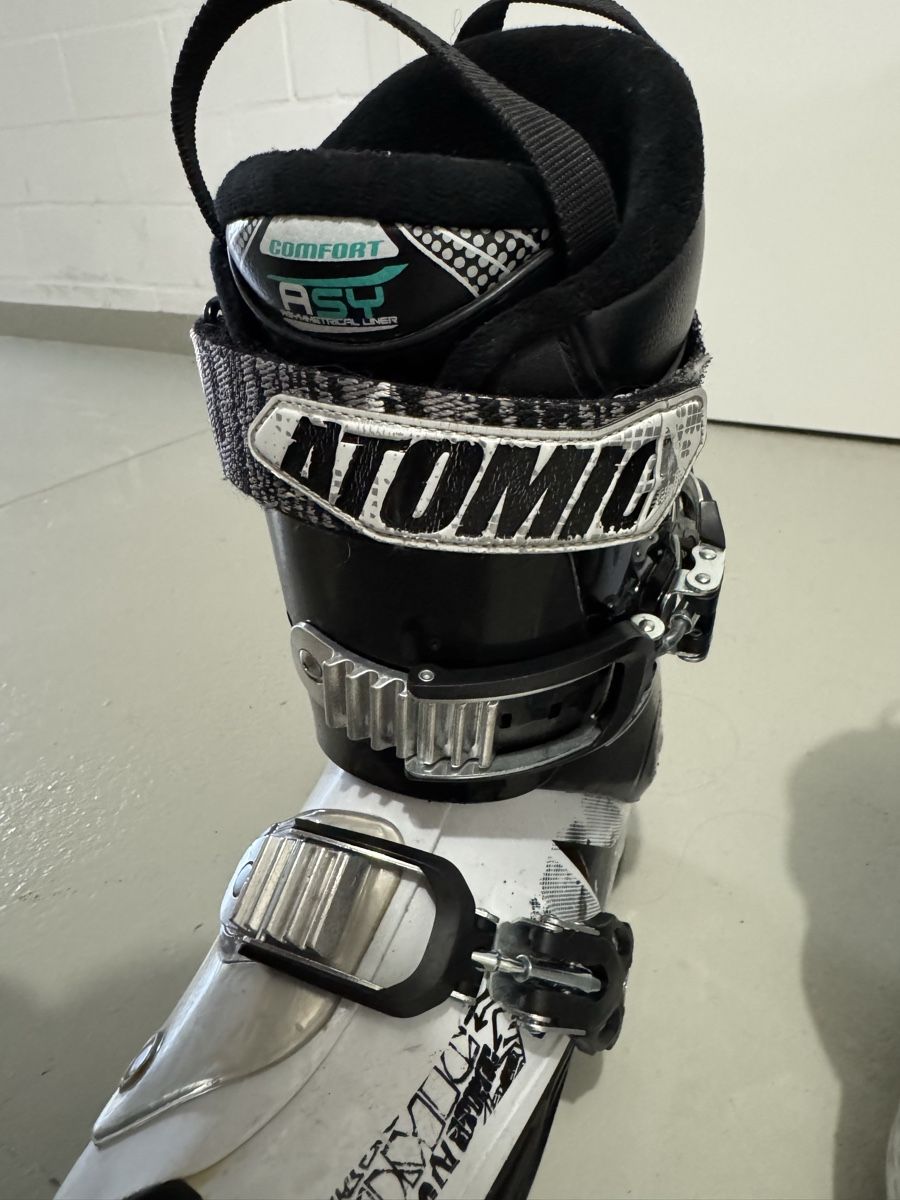 Atomic Sci: Atomic Skischuhe – Usato da Neuenkirch venduto da Ducatirider 3