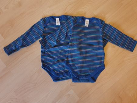 2 Bodys grösse 74