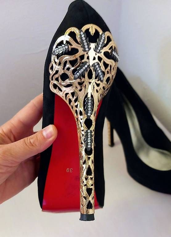 Scarpe da donna: Pumps in Gr. 39 Farbe Schwarz – Usato da Rikon im Tösstal venduto da maverik08