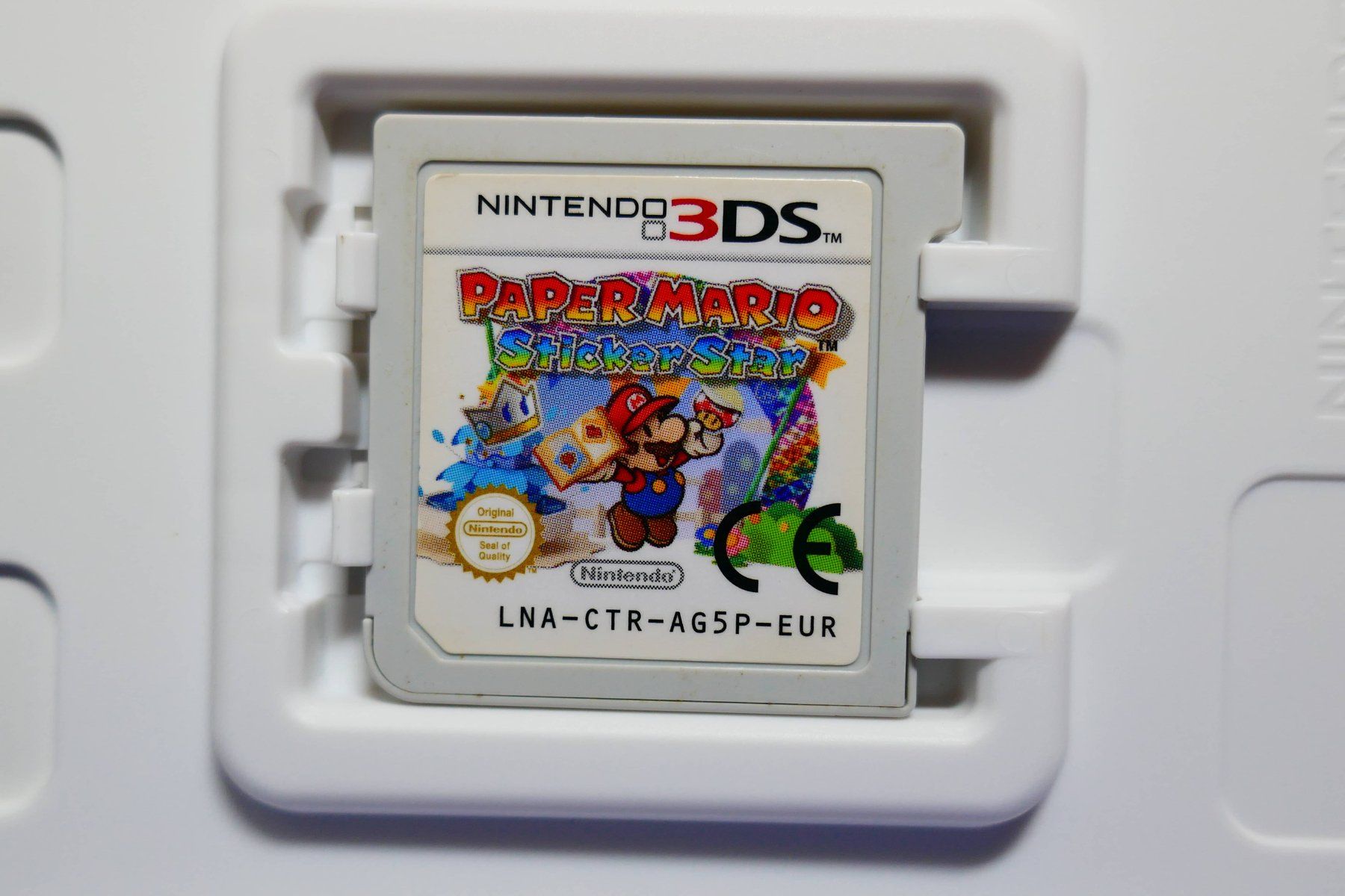 Nintendo Giochi: Paper Mario Sticker Star - Nintendo 3DS – Usato da Vuarrens venduto da Espace-Retro 2