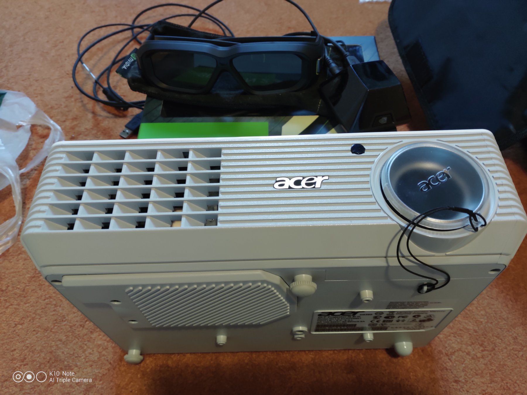 VR Brille: Nvidia 3D Vision2 mit passendem Beamer – Gebraucht aus Radelfingen von Jr12 2