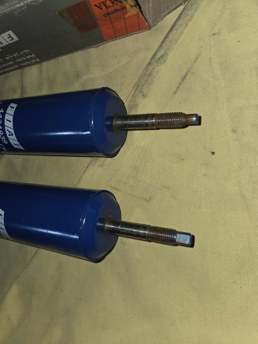 Fiat Tutti pezzi di ricambio auto: Fiat 132 / Argenta Originalstossdämpfer Vo – Nuovo (secondo la descrizione) da Enggistein venduto da Lehmannnn 1