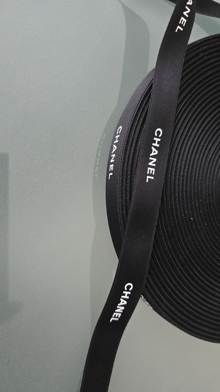 Dekobänder: Chanel Band 3 Meter – Neu (gemäss Beschreibung) aus wallisellen von funkelsternchen5