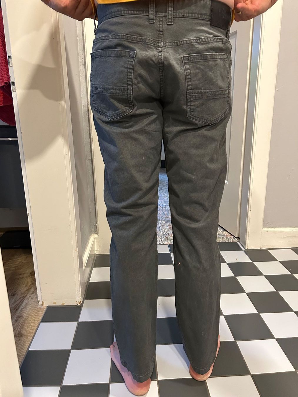 Pantaloni: Graue Jeans, Grösse 33/32,  gute Passform – Usato da Zuchwil venduto da bea_tl7p 1