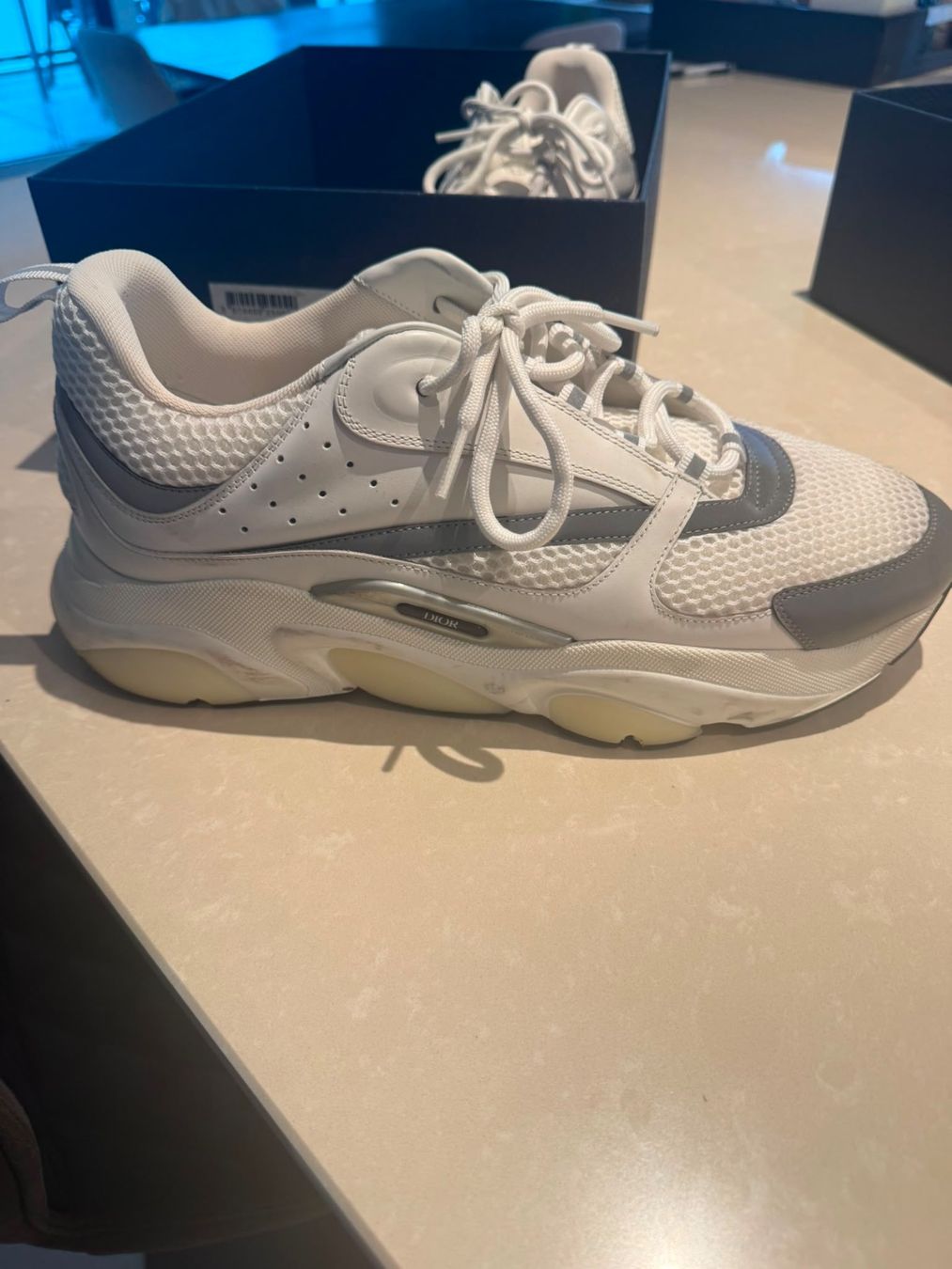 Dior Chaussures hommes: Sneaker Dior B22 weiss/silber – D'occasion à Chur par bia_mdq7 3