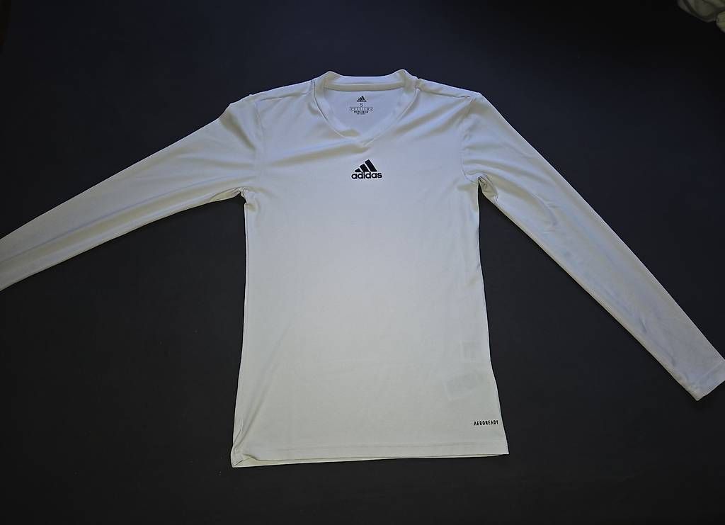 T-Shirts: Langarm Sportshirt – Gebraucht aus Tschingel von Olivia.S 1