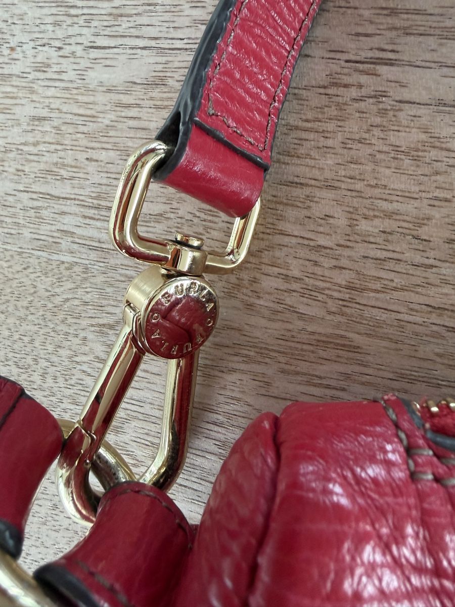Furla Borse da donna: Furla Red Leather Shoulder Bag - Stylish & Functional – Usato da Allschwil venduto da cen_hbj2 5