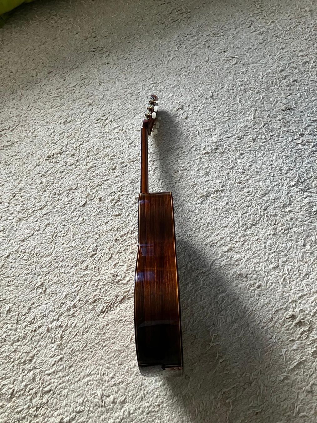 Instruments de musique: Gitarre Cuenca Model 40P mit Lederetui – D'occasion à Nidau par Cozybuying