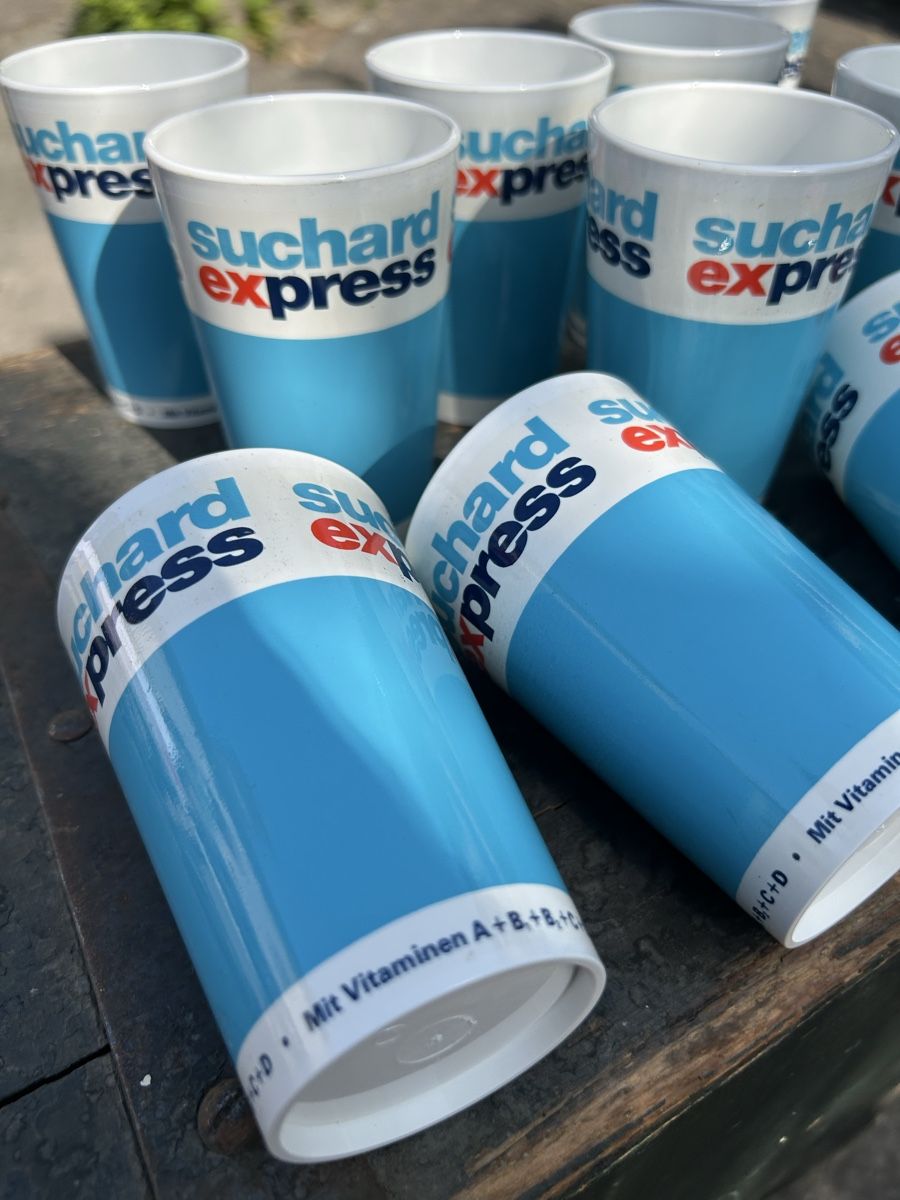 Bicchieri: Lot de 10 Gobelets Suchard Express vintage – Usato da Thierrens venduto da Bigla 3