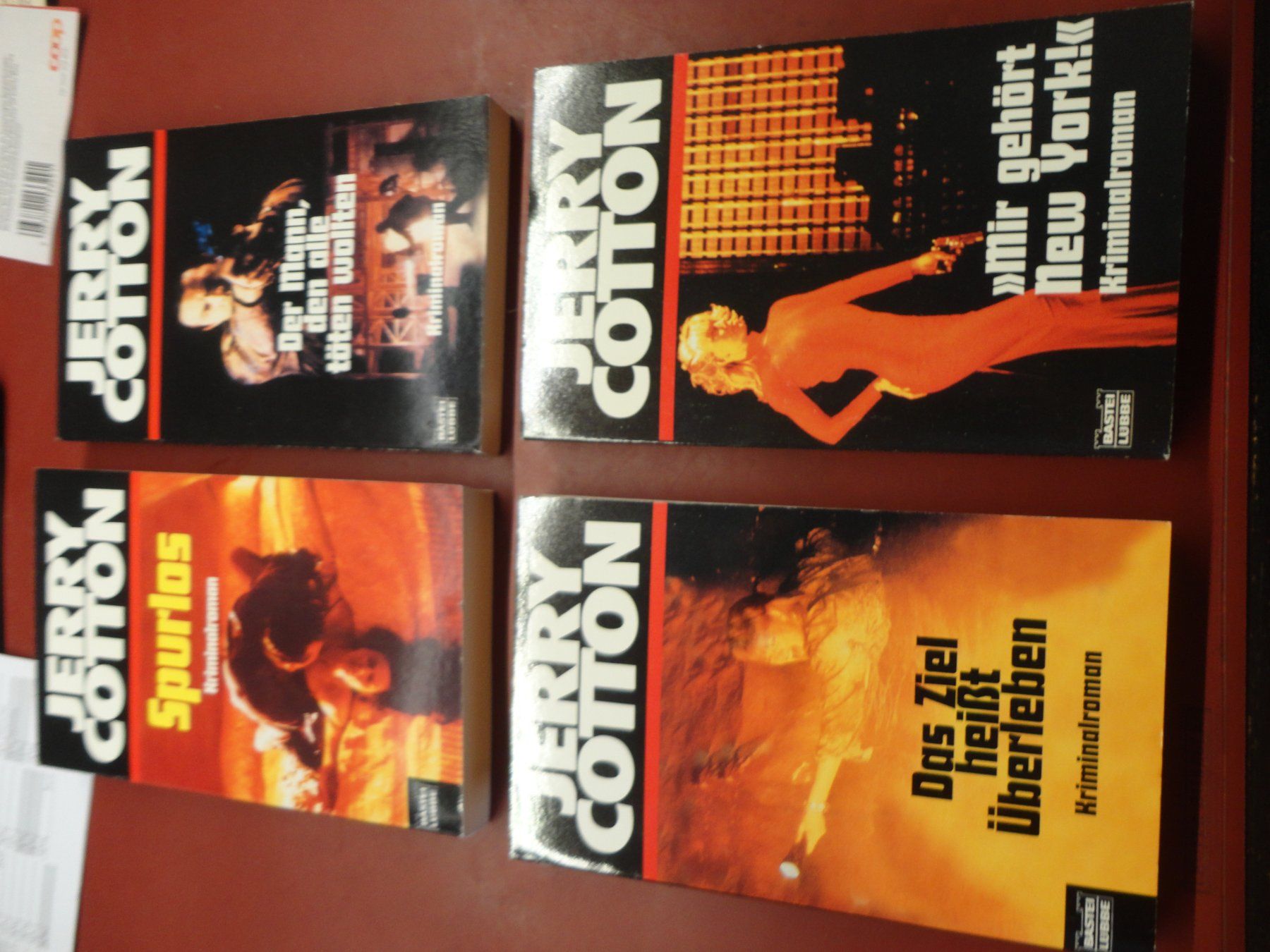 Libri: Jerry Cotton (Viererpack) – Usato da Villmergen venduto da Venusmond