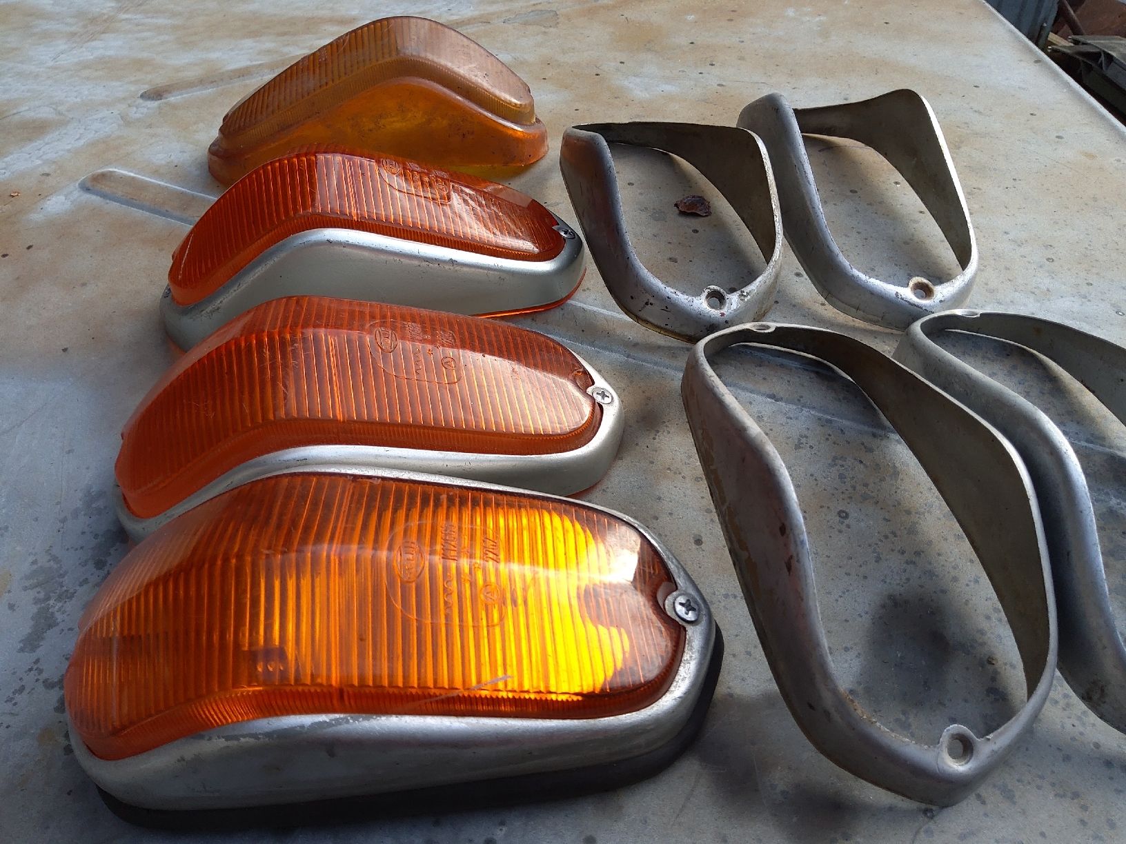 Sonstiges Fahrzeugzubehör: Oldtimer Blinker – Gebraucht aus Aeschi b. Spiez von Merk-Pullax