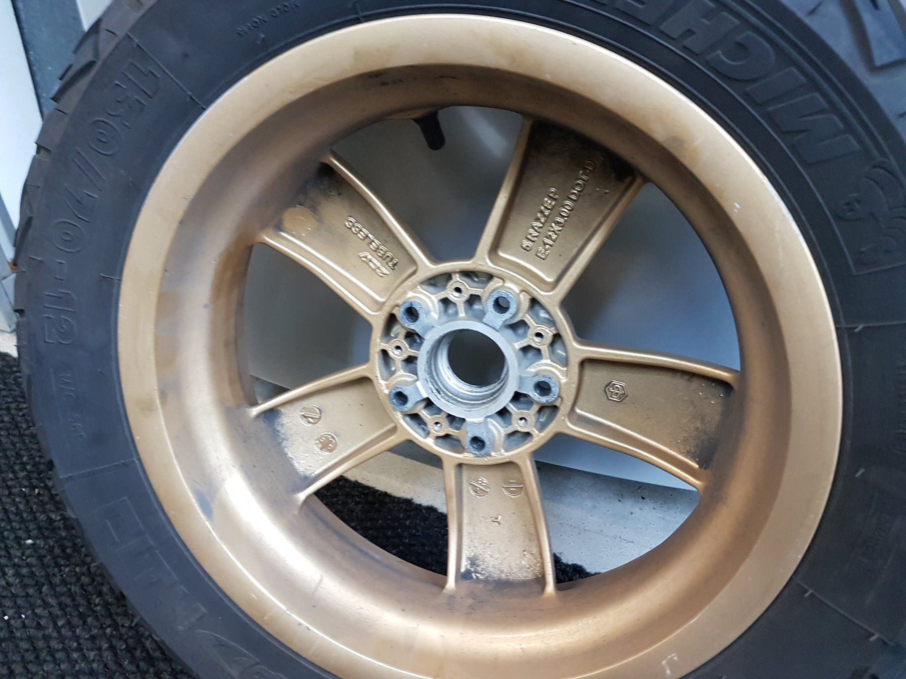 Piaggio Alle Motorradersatzteile: Vespa Felgen GTS gold – Gebraucht aus Uitikon Waldegg von  2