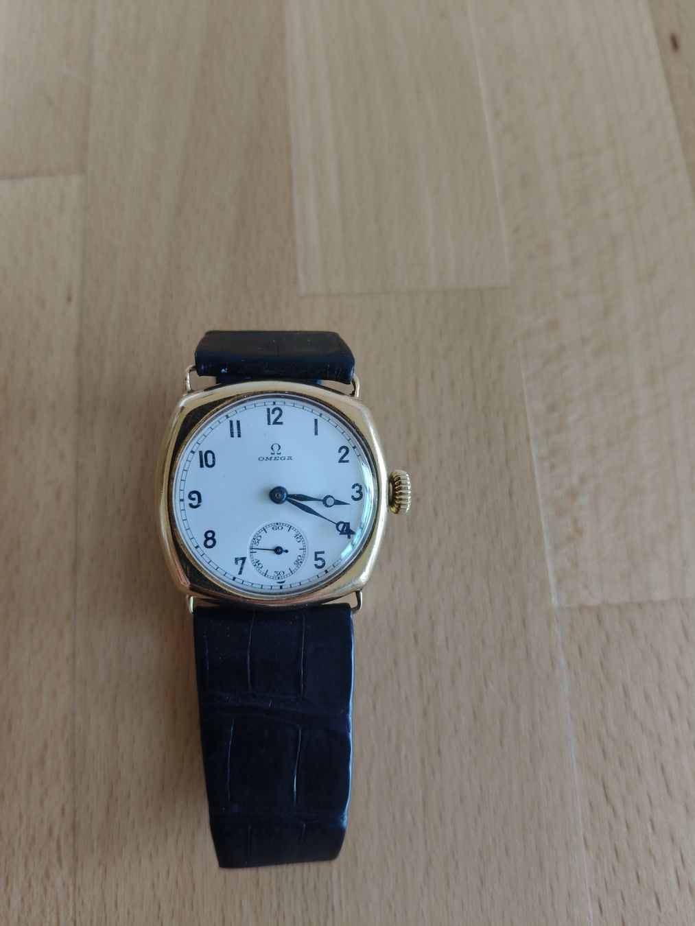 Omega Orologi: Omega officier 1920 / or 18 Ct / très Rare ! – Usato da Yverdon les bains venduto da aaa_w998
